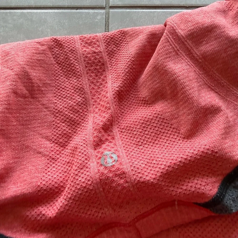 Lululemon swiftly tech 2 tone